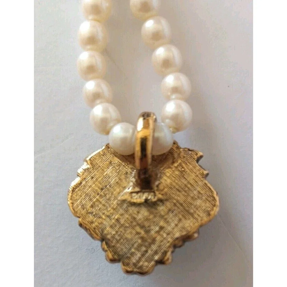 Vintage Estate Avon Faux Pearl Strand Necklace With Floral Pendant